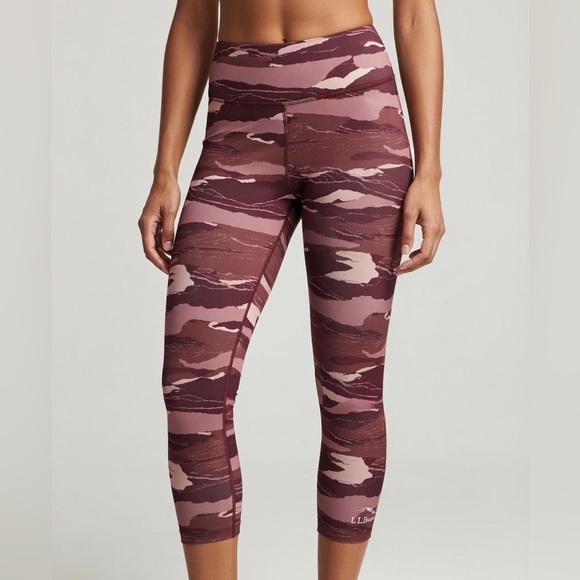 L.L. Bean Pants - L.L. Bean Boundless Performance Leggings Women's L Capri Cropped Printed NEW